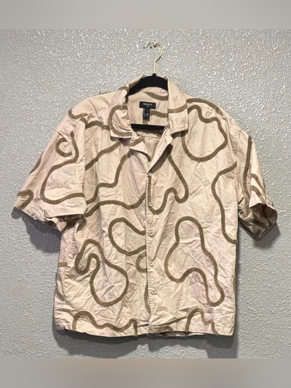 Forever 21 Beige Short-Sleeve Button-Up with Brown Abstract Line Print